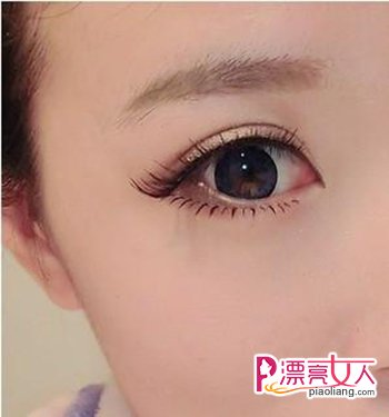 眼部化妆技巧：让你拥有一双漂亮迷人的眼睛