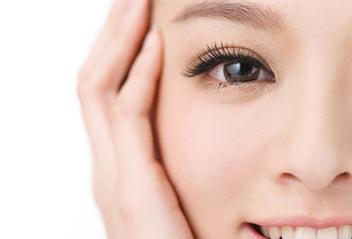 女性如何去除眼部皱纹？送你6种方法淡化皱纹(图1)