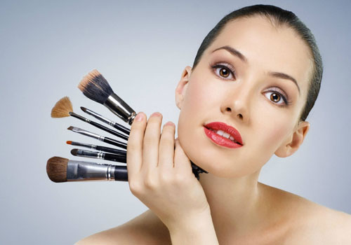 别大意！这3个化妆习惯可能在伤害你的皮肤!(图1)