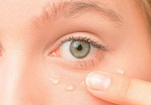 眼部精华和眼霜有什么区别？了解这些护肤效果更佳(图3)