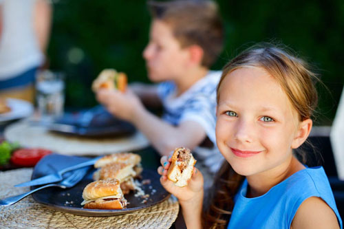 孩子不爱吃饭的原因有哪些 增加孩子食欲的方法(图1)