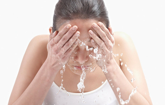 艾草煮的水能洗脸吗？艾草洗脸的功效与作用(图4)