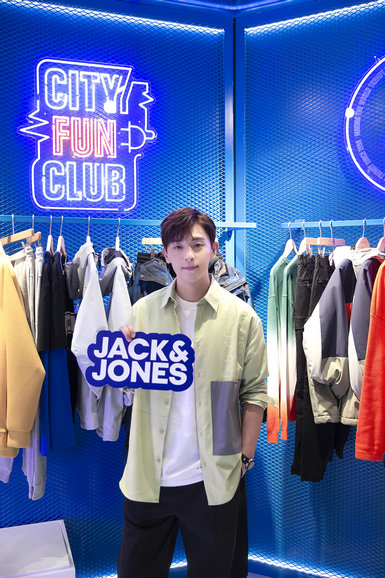 JACK &amp; JONES杰克琼斯携代言人邓伦揭幕CITY FUN CLUB快闪店(图7)