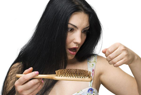 洗头时掉很多头发？营养师告诉你吃什么养头发防脱发(图1)