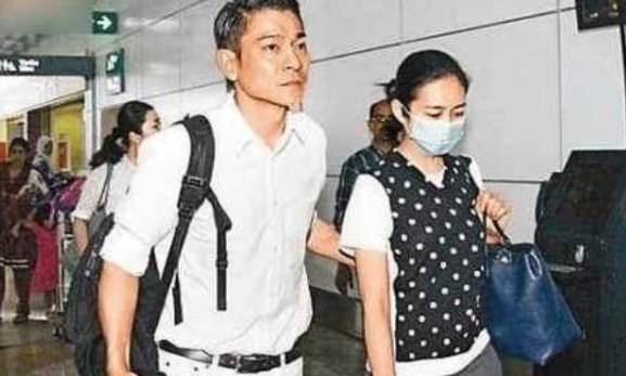 16岁就开始给刘德华当舞伴，别人花多少钱都请不动，至今仍单身(图3)