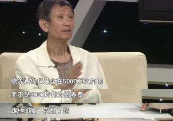 她出生被生父扔进垃圾桶，成名后被索要5000万，还闹上了剧组(图3)