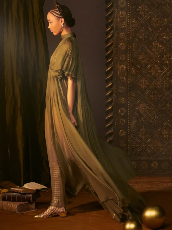 2021年Dior春夏高定时装系列，经典文艺复古风格(图4)