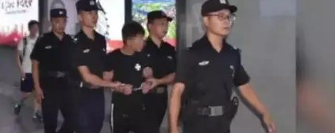 这个400万粉丝超级网红，拐卖了20多个少女(图13)