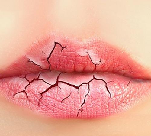 嘴巴出现这3个异常，是你的肝脏在“提醒”你，要注意养肝了！(图2)