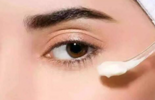 眼霜和眼部精华有何区别？用眼霜为什么会长脂肪粒