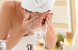 你的脸真的洗干净了吗？这样洗脸才护肤