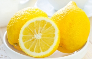喝柠檬水晒太阳会长斑吗 如何快速祛斑？