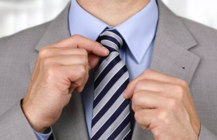 怎么打领带好看？男士领带怎么打法最简单