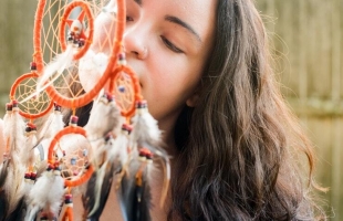 想要男人时刻想着你，做到这三点是精髓，聪明的女人运用自如